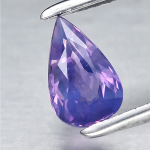 Sapphire opalescent | natural, mermaid pinkish purple, pear cut 7x5mm*, VS 0.7ct - Eden Garden Jewelry™