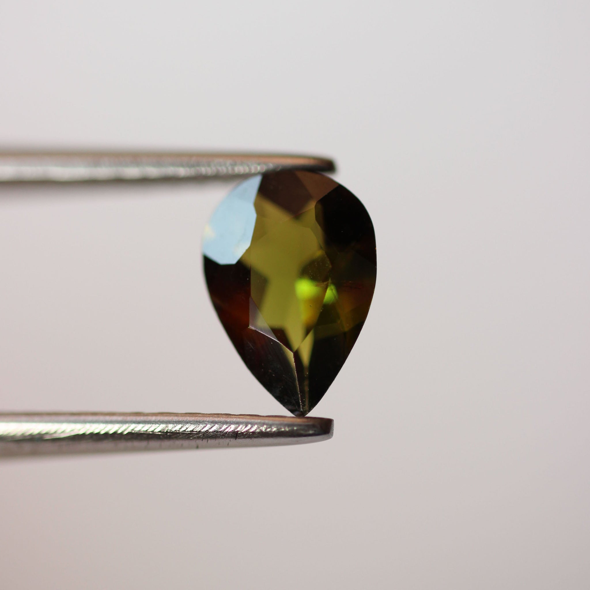 Tourmaline | Olive Green and Honey Yellow, pear cut 7x5 mm, 0.70ct, VS - Eden Garden Jewelry™