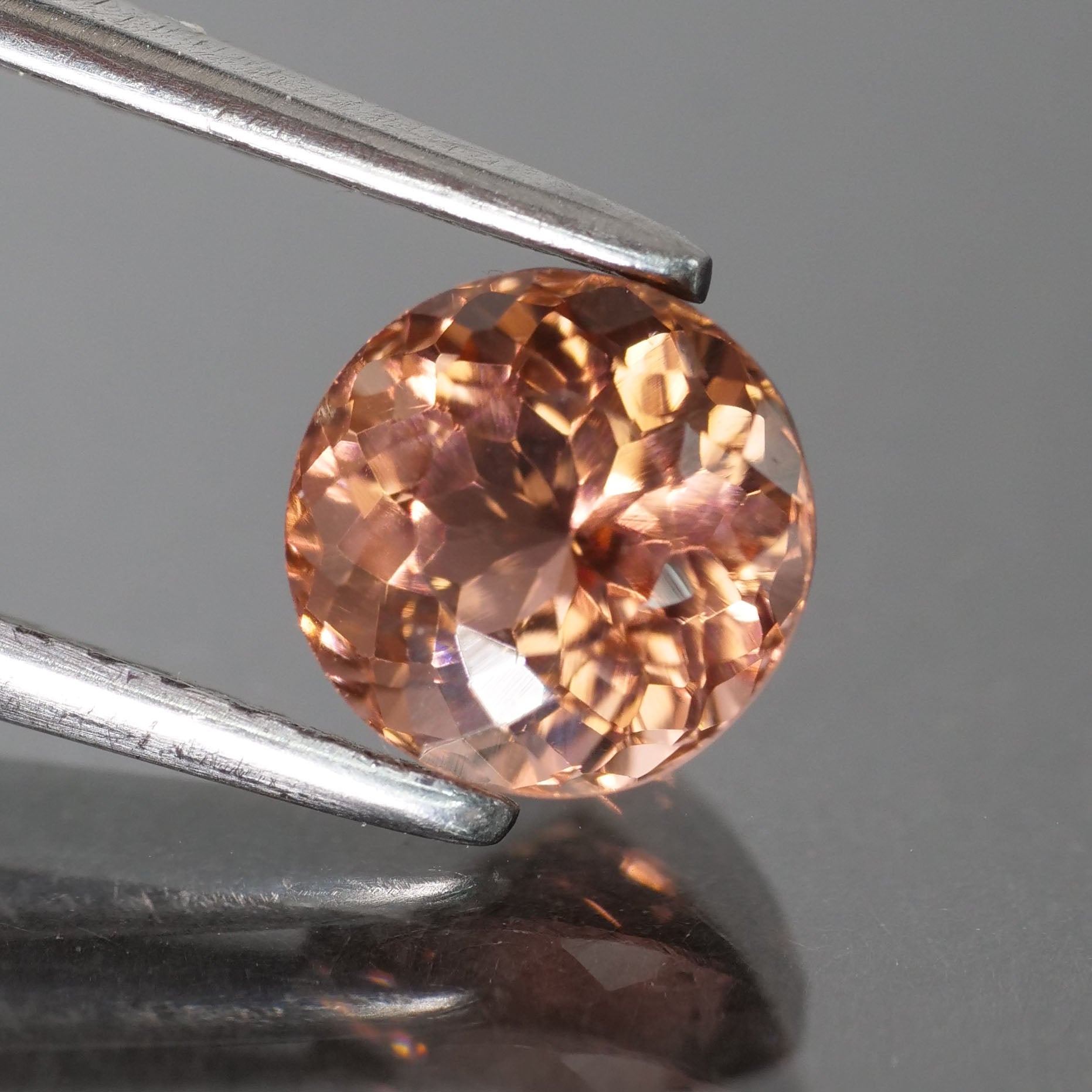 Tourmaline | orange, round cut 5.6 mm, VVS 0.93ct - Eden Garden Jewelry™