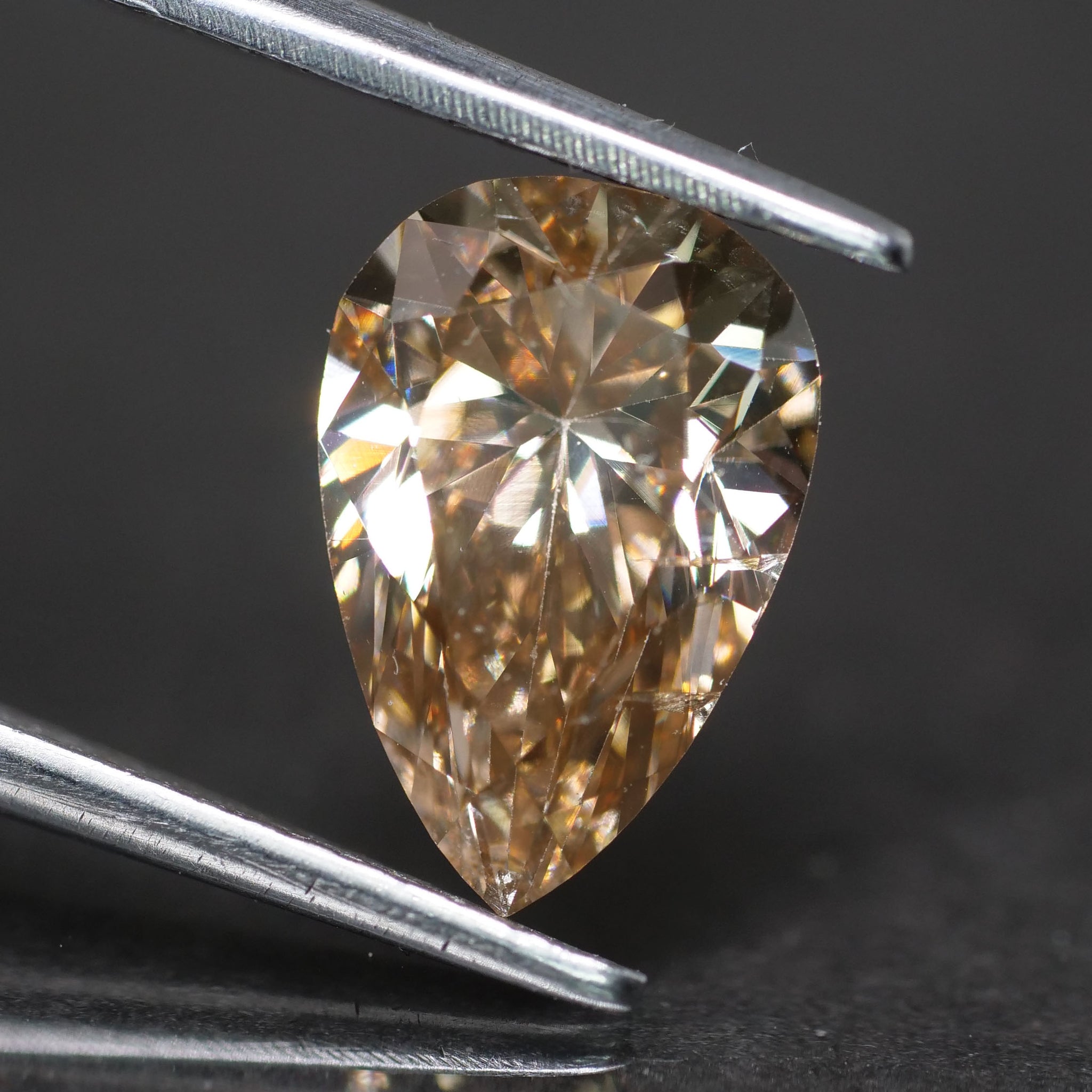 Natural diamond | Certificated | fancy champagne, pear cut 10x7mm*, light brown color, SI1, 1.78 ct - Eden Garden Jewelry™