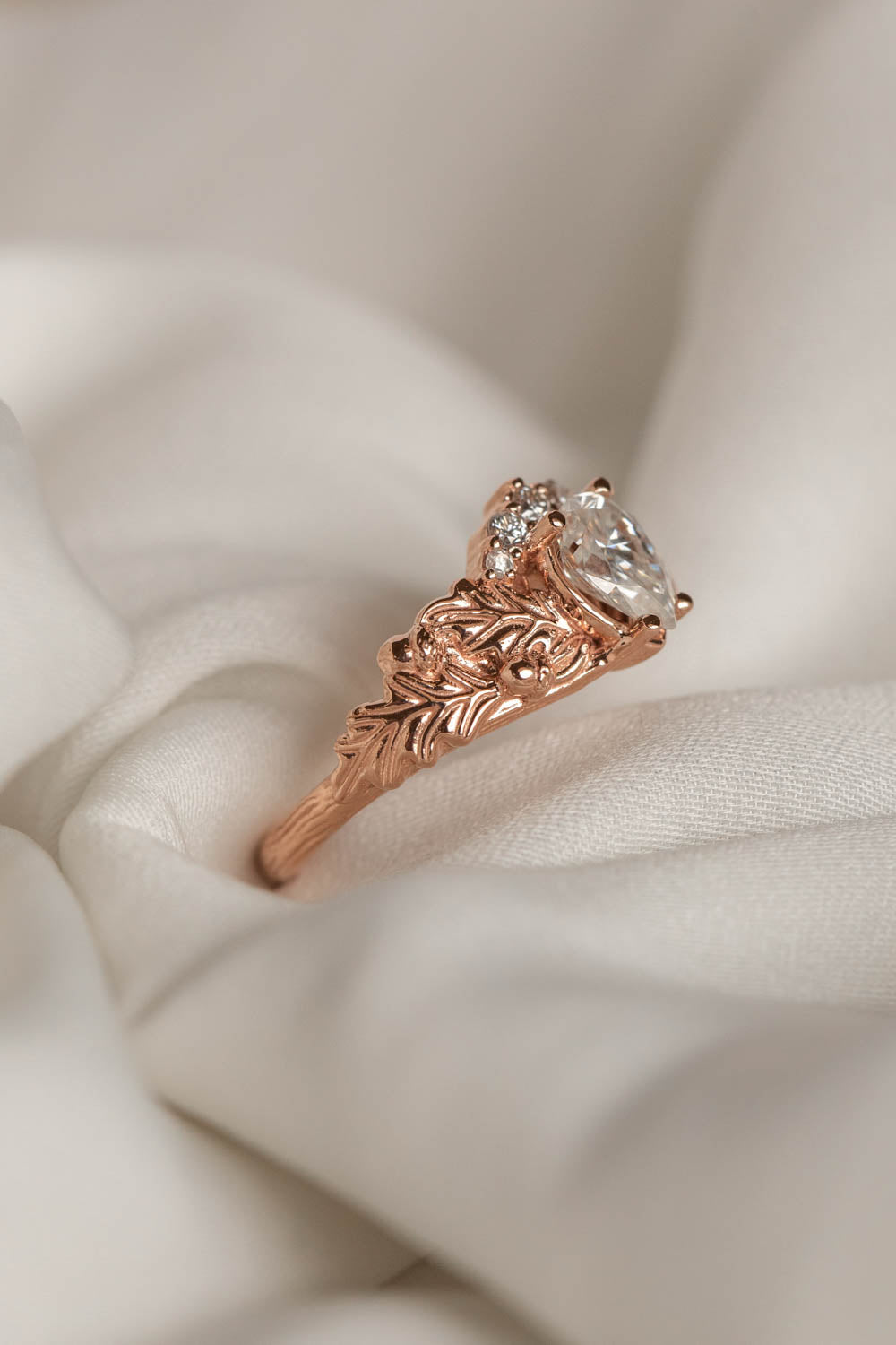 Oak tree leaves moissanite and diamond crown engagement ring / Royal Oak - Eden Garden Jewelry™