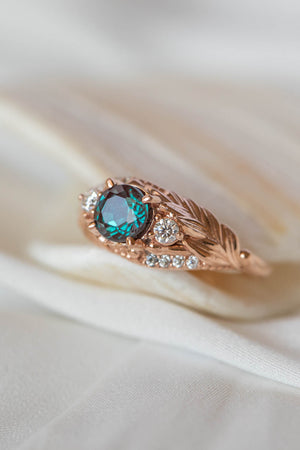Colour changing alexandrite leaf engagement ring, nature themed diamonds ring / Verdi - Eden Garden Jewelry™