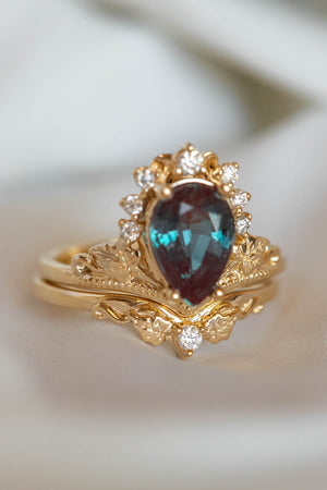 Big pear alexandrite engagement ring set, diamond crown bridal ring set / Ariadne - Eden Garden Jewelry™