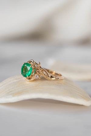 Emerald Silver Celtic Trinity Knot Ring