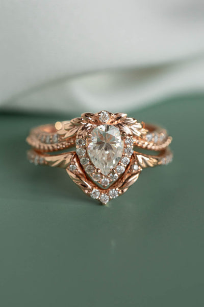 Pear lab grown diamond bridal ring set, halo diamond engagement ring set / Lyonella - Eden Garden Jewelry™