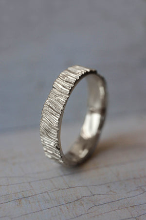 Wood textured ring, 4 mm wedding band - Eden Garden Jewelry™