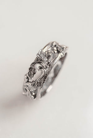 READY TO SHIP: Oak wedding band in 14K white gold, RING SIZE 8.5 US - Eden Garden Jewelry™